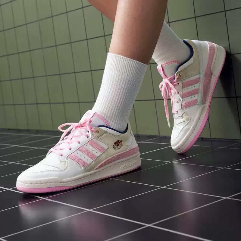 Adidas Clover x Disney Kollabo – Outdoor Lighting Hong Kong Bewertung und Preis